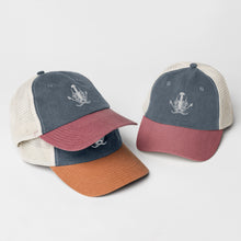 Pigment-dyed cap - White Logo