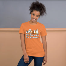 Unisex t-shirt - We CrossFit fur funsies!