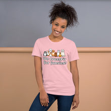 Unisex t-shirt - We CrossFit fur funsies!